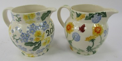 Two Emma Bridgewater pottery one and a half pint jugs, comprising Forget Me Not and Primrose Year jug 2022, and Dandelion Year jug 2021. - 2