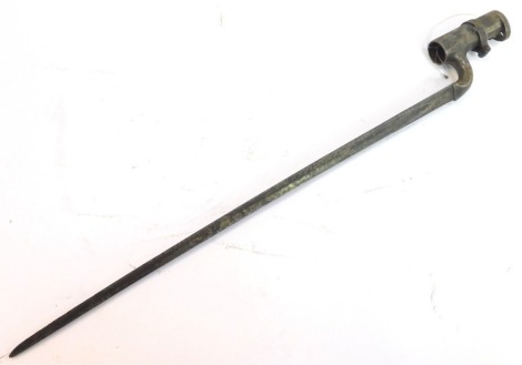 A 19thC Enfield socket bayonet, with triangular shaped blade marked WD, with a crown above an E and numbered 35, 52.5cm long overall.