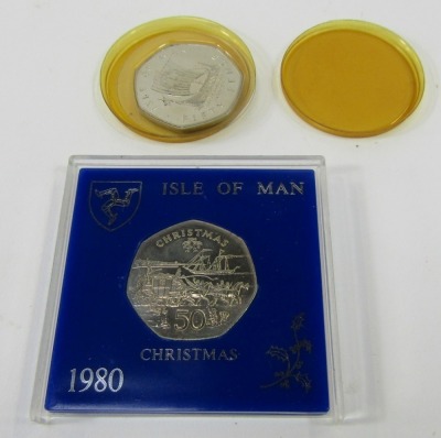 GB pre decimal and world coinage, to include a George VI two shilling, Isle of Man Christmas 1980 fifty pence coin, coinage for America, Canada, South Africa, etc. - 3