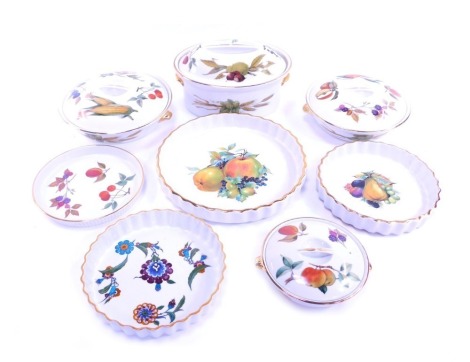 A group of Royal Worcester Evesham pattern oven to table wares, comprising oval tureen and lid, 23cm diameter, two circular tureens, 21cm diameter, smaller tureen, 15cm diameter, large flan dish and two small flan dishes. (1 tray)