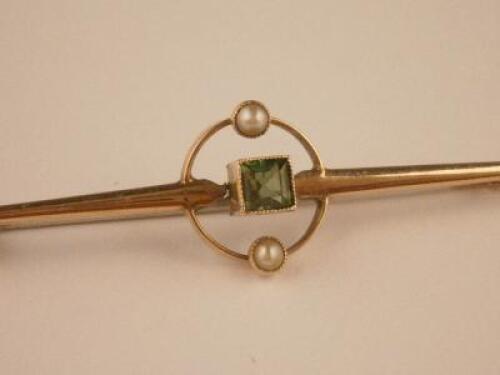 An Edwardian bar brooch