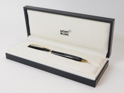 A Mont Blanc presentation biro, in black casing with gold rim, in fitted case. - 3