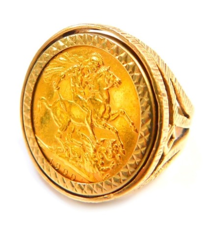 A Victorian full gold sovereign ring, the full gold sovereign dated 1900, in a 9ct gold ring mount, ring size T½, 14.2g all in.