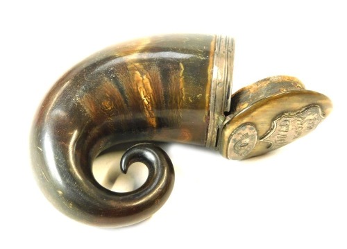 A 19thC snuff horn, with silver lift lid bearing crest G F White, Westfield 1862, with cork stopper, London 1847, 705cm high.