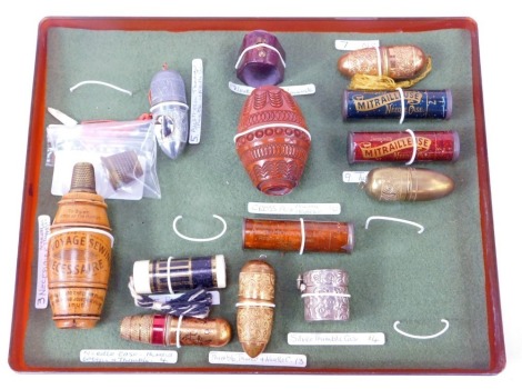 A group of needle and thimble cases, to include a white metal thimble case, embossed with flowers, marked 925 to underside, 2.5cm high, together with a wooden voyage Sewing Necessaire, modelled as a barrel with brass thimble to top, two Jahncke's advertis