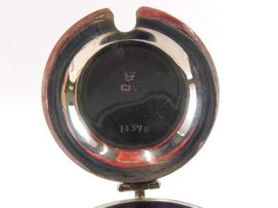 An Edward VII silver drum shaped mustard, with moulded thumb piece, the body of plain design with a reeded border, with blue glass liner, Birmingham 1901, 2oz. - 2