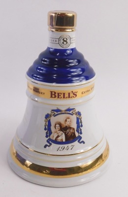 A Bell's 50th golden anniversary porcelain whisky decanter, aged eight years, boxed, with contents. - 2