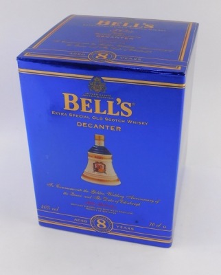 A Bell's 50th golden anniversary porcelain whisky decanter, aged eight years, boxed, with contents. - 4