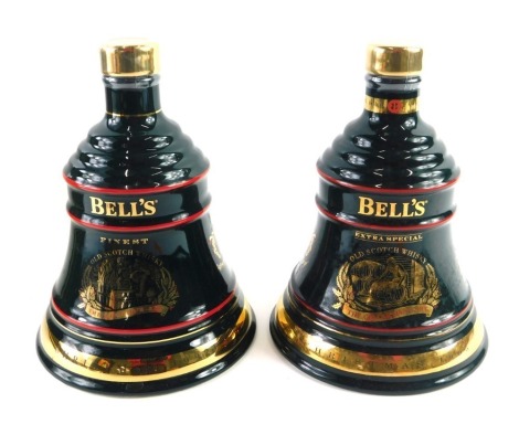 A bottle of Bell's extra special old Scotch whisky for Christmas 1993, and another for 1992. (2)