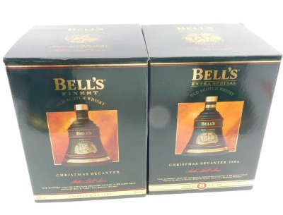 A bottle of Bell's extra special old Scotch whisky, for Christmas 1994, and Christmas 1993. (2) - 4