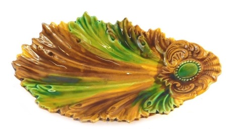 A 19thC Schramberg Majolica shell shaped dish, 23cm long. (AF)