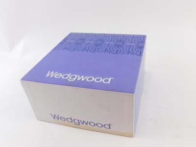 A pair of Wedgwood black Jasperware chess figures, king and queen, boxed, 14.5cm high, and 13.5cm high respectively. - 4