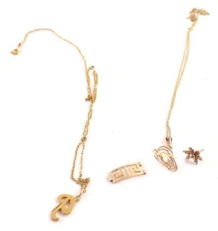 9ct gold and other jewellery, comprising a pendant set with central cultured pearl, on fine link neck chain, 44cm long, a P pendant, 2cm high, yellow metal chain stamped 9kt, single earring and part bracelet link, yellow metal unmarked, 4.9g all in. (a qu