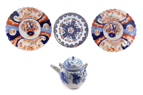 A collection of Oriental porcelain, to include a late 19th/early 20thC Chinese Imari plate, AF, 22cm diameter, two Japanese Imari small chargers, each with a petalated border, 26cm diameter, a Japanese tea pot, and a Chinese lid.