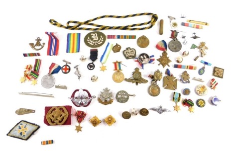 Medals, bars and badges, comprising WWI 14-15 star inscribed PTE H Davison RAMC 593, Defence Medal for Durose, various ribbons, military buttons, Notts & Derby cap badge, coronation medals, etc., A presentation table top mahogany and glass display case, 6