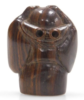 A contemporary Japanese style hardwood netsuke carved as Buddha, in standing pose, with his hands upon his head, 4cm high. - 3