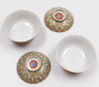 Four 19thC Thai Benjarong Lai Nam Thong porcelain rice bowls and covers, painted with a trellis and leaf pattern, 12.5cm wide. - 6