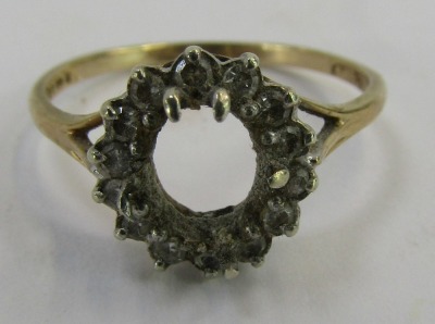 A 9ct gold ring mount, and various items of yellow metal, 2.8g all in. (AF) - 2