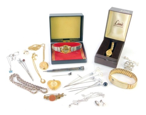 Costume jewellery and trinkets, comprising identity bracelet, rope twist necklace, hat pins, silver pencil case, etc.