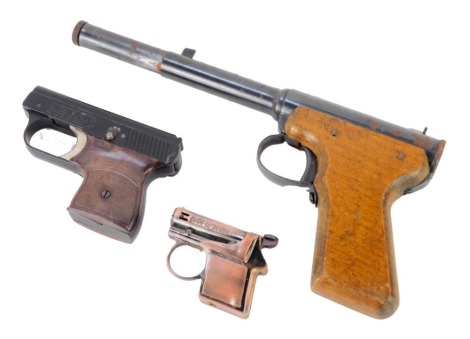 A Diana air pistol, model 2, and two novelty lighters, to include a Brevettata Italian cigarette lighter 1959, and a Jian ce Make novelty pistol lighter. (3)