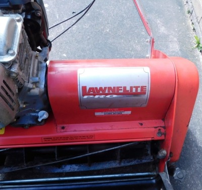 A Lawnflite Pro cylinder mower, with Honda GC160 5.0 engine. - 3