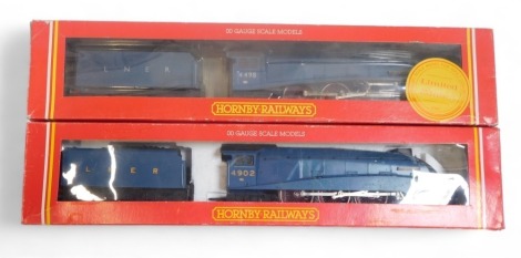 Hornby OO gauge class A4 locomotives, Seagull 4902, in LNER garter blue, and 4498 Sir Nigel Gresley in LNER garter blue, R528 and R372, boxed. (2)