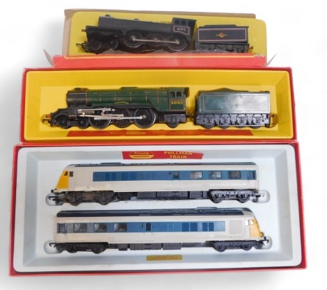 Hornby Dublo locomotive and rolling stock and accessories, including 2232 a class 55 Deltic two rail locomotive in BR green, Hornby Dublo 5020 goods depot, 4053 corridor coach, 4052 corridor coach, etc. (a quantity)