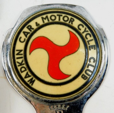 Four car badges, comprising Rutland emblem shield, The Wadkin Car and Motorcycle Club, and a Jaguar mascot. (4) - 2