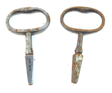 A Lincoln Worth West Railway Company carriage key, and a Midland Railway carriage key. (2)