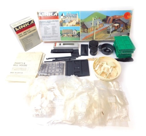 A Linka modeller's building system, including 13 Mould Modelers Pack, other moulds, brick pieces, etc. (a quantity)