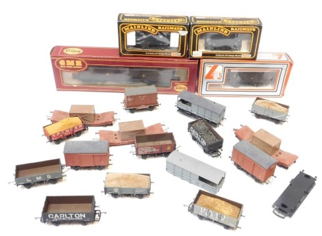 Mainline, Airfix, Lima and other OO gauge rolling stock, including GWR fruit van, 25 tonne Lowmac machine wagon with load, seven plank wagon, BRB Conflat with container, etc., boxed. (1 box)