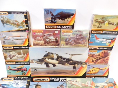 Matchbox model kits, including Panzer Jaeger mark 4, Handley Page Victor K2, Bell OH58D Aero Scout, Churchill AVRE, Hanomag SDKFZ25/1, T2CE Buckeye, etc., boxed. (a quantity) - 2