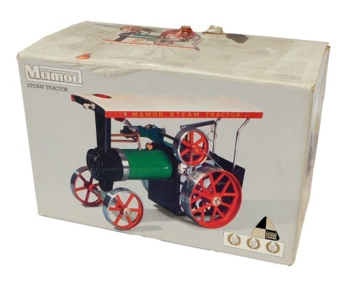 A Mamod TE1A steam traction engine, boxed.