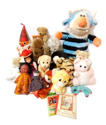 Various soft toys, comprising bears, Dan Brechner plush toy, collectors dolls, etc. (1 box)