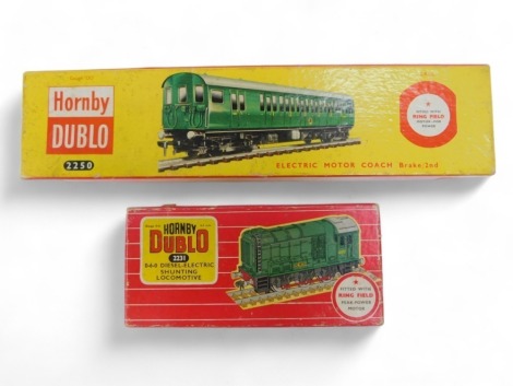 Hornby OO two rail locomotives, including 2250 electric motor coach break second, and 22310-6-0 diesel electric shunting locomotive, boxed. (2)