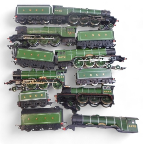 Go4472 Hornby OO gauge locomotives, including class A1 locomotive 4472 Flying ...