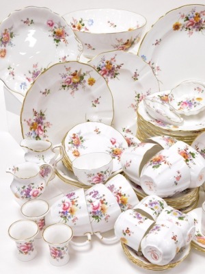 A Royal Crown Derby porcelain Derby Posies pattern dinner tea and coffee service, including a soup tureen and cover, three vegetable tureens and covers, nine dinner, ten dessert and thirteen soup plates, circular meat platter, pair of serving dishes, crea - 4