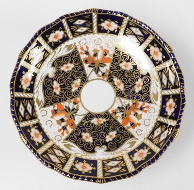 A Royal Crown Derby Imari porcelain comport, circa 1921, printed and painted marks, 24cm wide. - 2