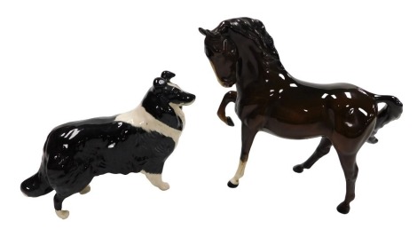 A Beswick figure of a black and white collie, together with a brown gloss horse, right front leg raised. (2)