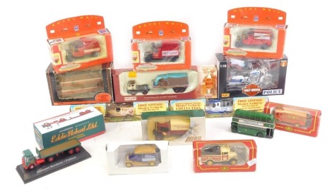 Various boxed diecast cars, to include Eddie Stobart Atkinson Borderer flatbed, Corgi Weymann Omnibus, various Corgi Royal Mail vans, etc. (1 tray)