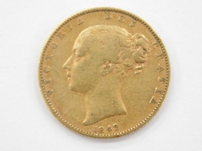 A Queen Victoria young head shield back full gold sovereign, dated 1842. - 2