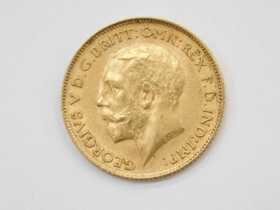 A George V half gold sovereign, dated 1913. - 2