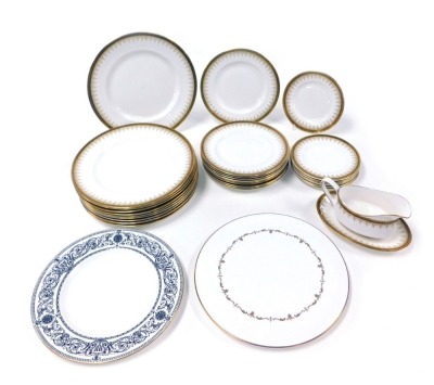 A Paragon porcelain Athena pattern part dinner service, comprising gravy boat on stand, ten dinner and dessert plates, eight side plates, together with a Royal Worcester porcelain Padua pattern dinner plate, and a gold Chantilly pattern cake stand. (qty)