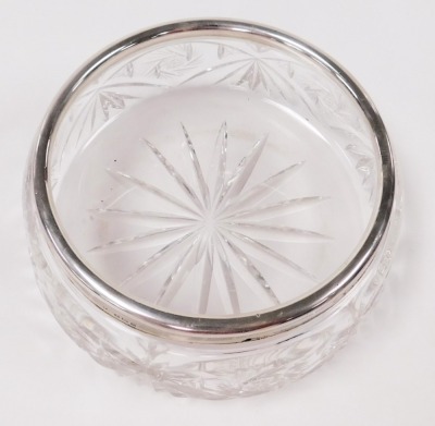 A George V cut glass and silver rimmed fruit bowl, Birmingham 1930, 19cm diameter. - 3