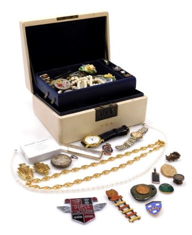 Silver and costume jewellery, including a late 19thC silver pocket watch, micro mosaic brooch, enamel shamrock brooch, Art Deco silver brooch with enamel decoration, rings etc. (qty)