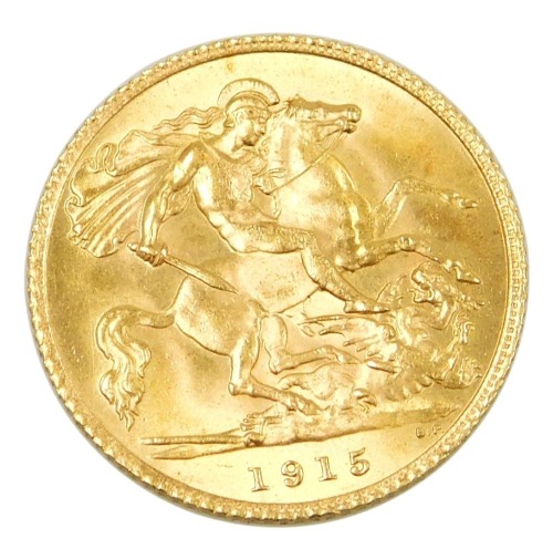 A George V gold half sovereign 1915, 4.0g.