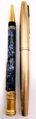 A Sheaffer fountain pen, Parker Sonnet ballpoint pen, further ballpoint and fountain pens. (6) - 3