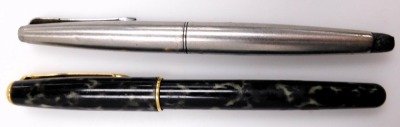 A Sheaffer fountain pen, Parker Sonnet ballpoint pen, further ballpoint and fountain pens. (6) - 4