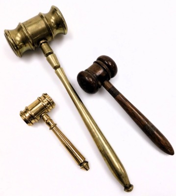 Two brass gavels, a wooden gavel, WWI Victory Medal named to Gnr. J. Glascoe, Royal Artillery, 270455, a pill box of oval form, the hinged lid with millefiori decoration, and South American white metal container. (qty) - 4