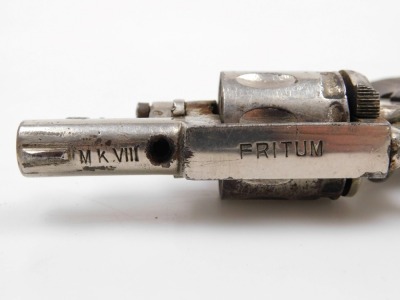 A Fritum MKVIII cap gun, with a box of caps. (2) - 4